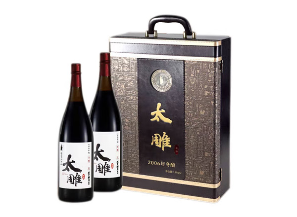 武汉回收太雕黄酒咸亨酒店太雕黄酒2006年冬酿1.8KG*2礼盒装绍兴黄酒