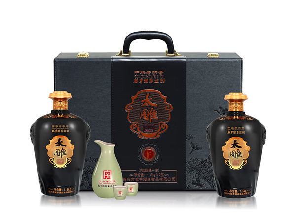 武汉咸亨酒店太雕黄酒回收太雕2007原酿礼盒1.5kg*2糯米酒半甜绍兴黄酒
