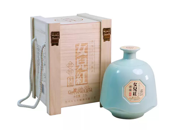 武汉回收绍兴女儿红黄酒醇酿花雕酒木质礼盒2.5L坛装黄酒